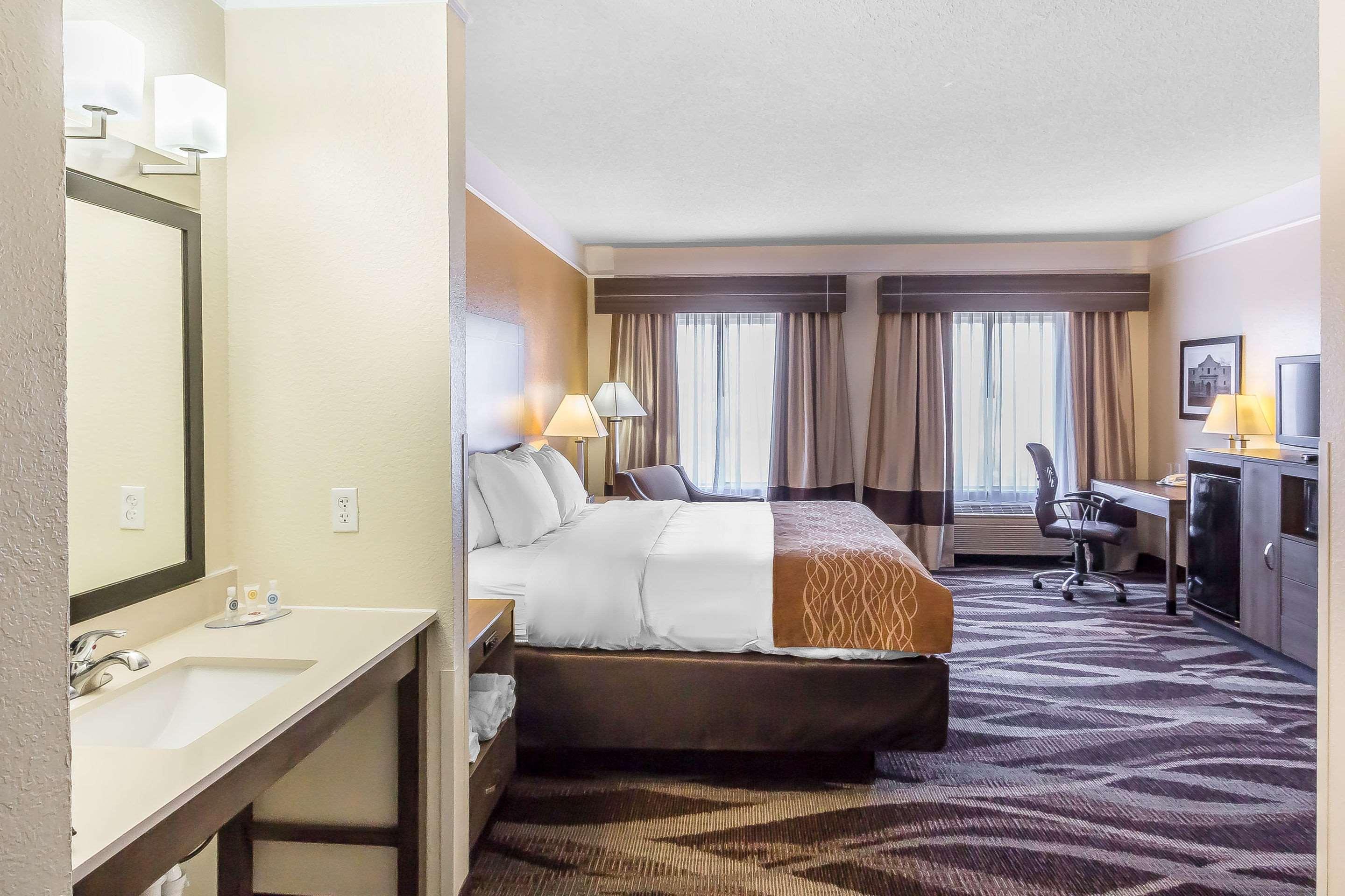Comfort Inn Near Frost Bank Center San Antonio Kültér fotó