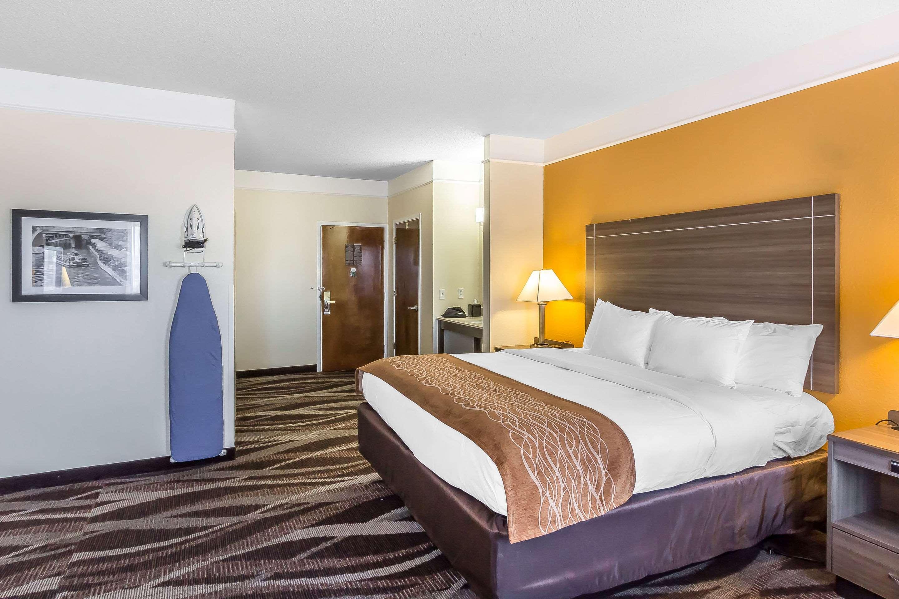 Comfort Inn Near Frost Bank Center San Antonio Kültér fotó